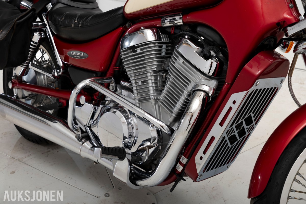 1998 Suzuki VS 800 INTRUDER - UTEN MINSTEPRIS!!