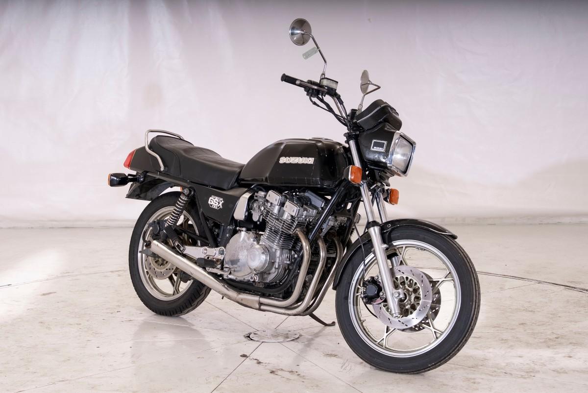 1981 SUZUKI GSX750 - UTEN MINSTEPRIS!