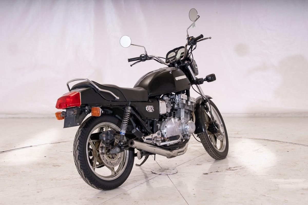 1981 SUZUKI GSX750 - UTEN MINSTEPRIS!
