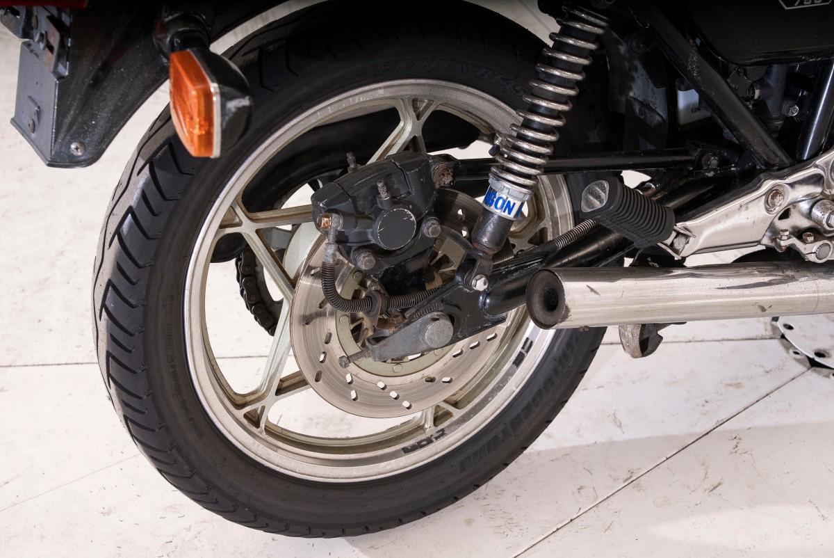 1981 SUZUKI GSX750 - UTEN MINSTEPRIS!