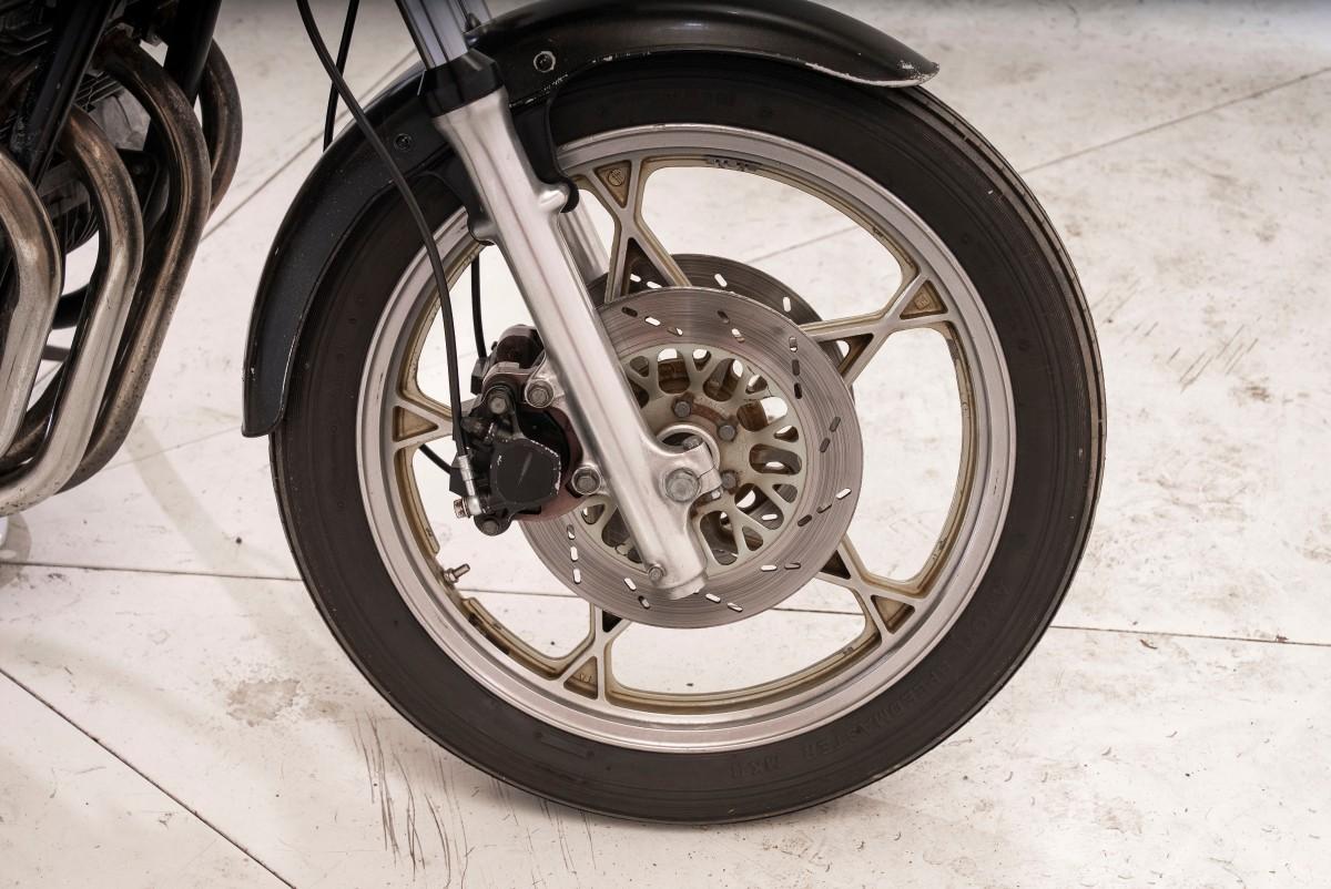 1981 SUZUKI GSX750 - UTEN MINSTEPRIS!