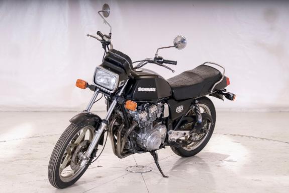 1981 SUZUKI GSX750 - UTEN MINSTEPRIS!