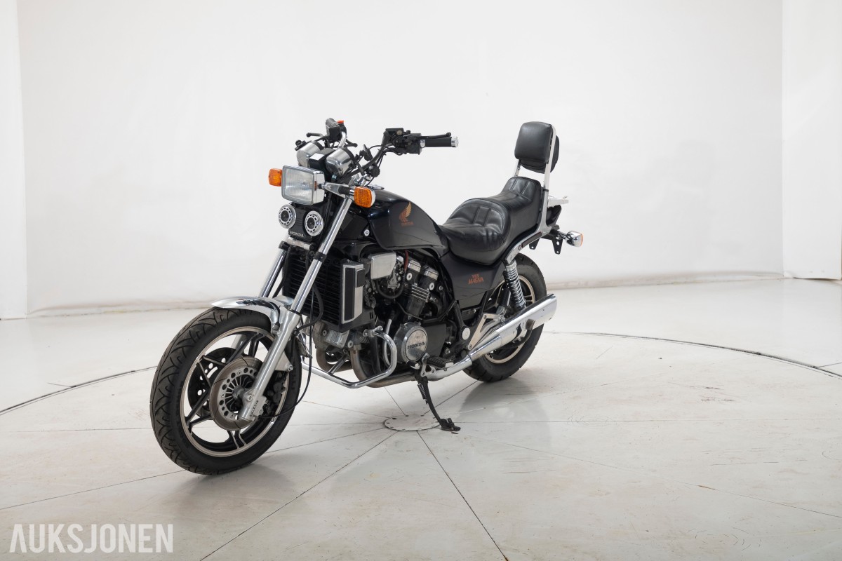 1983 Honda VF1100C - INGEN MINSTEPRIS!