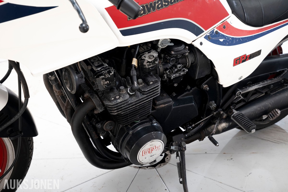 1984 Kawasaki GPZ 750 UNI-TRAK - UTEN MINSTEPRIS!