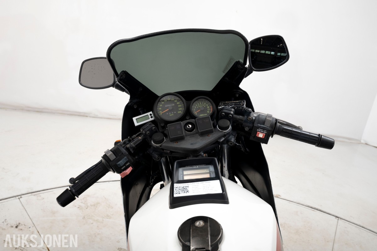 1984 Kawasaki GPZ 750 UNI-TRAK - UTEN MINSTEPRIS!