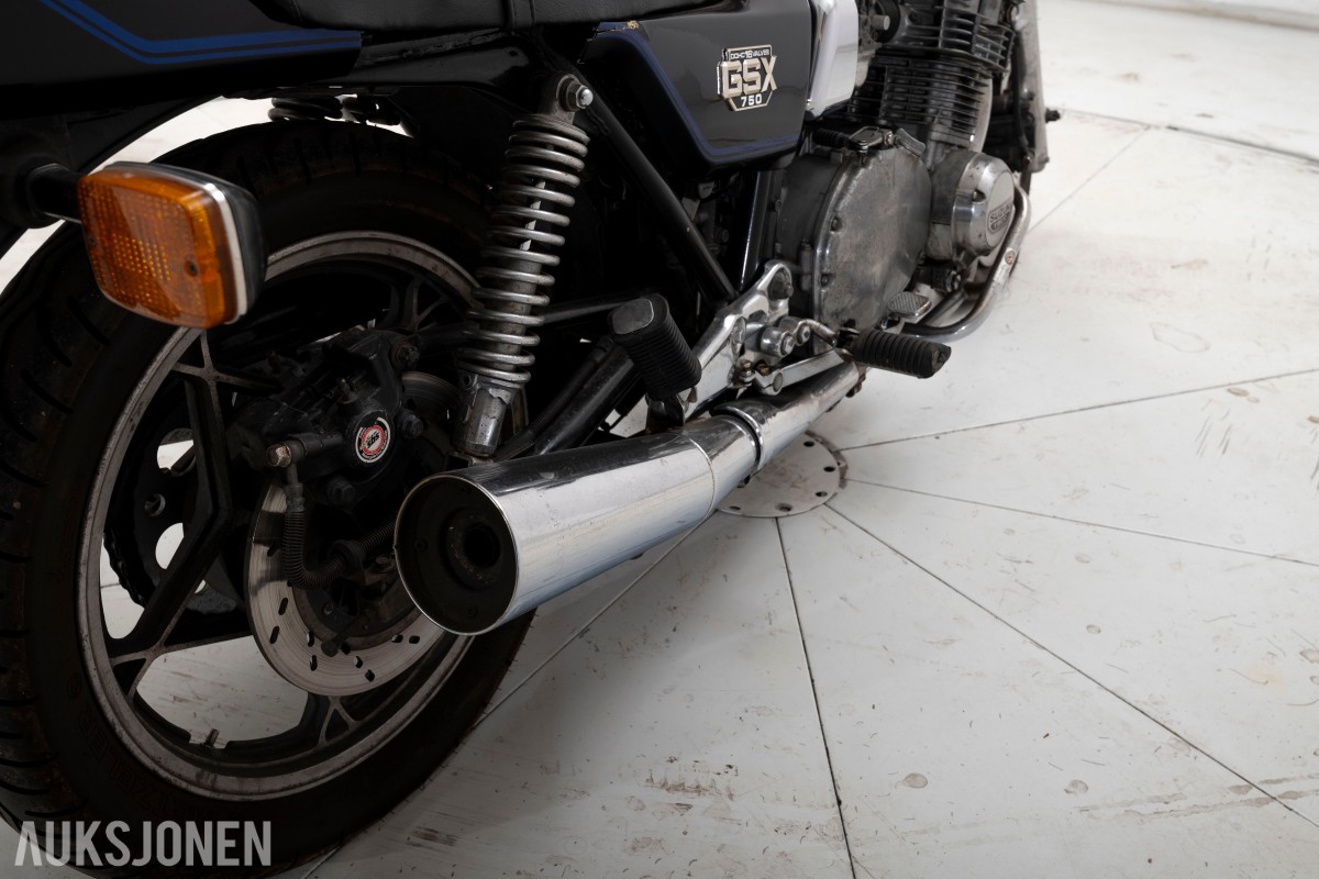 1982 Suzuki GSX750 - UTEN MINSTEPRIS!