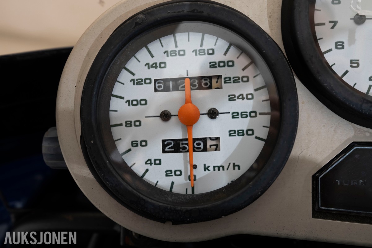 1986 Suzuki GSX R1100 - UTEN MINSTEPRIS!