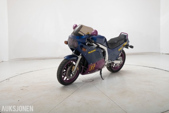 1986 Suzuki GSX R1100 - UTEN MINSTEPRIS!