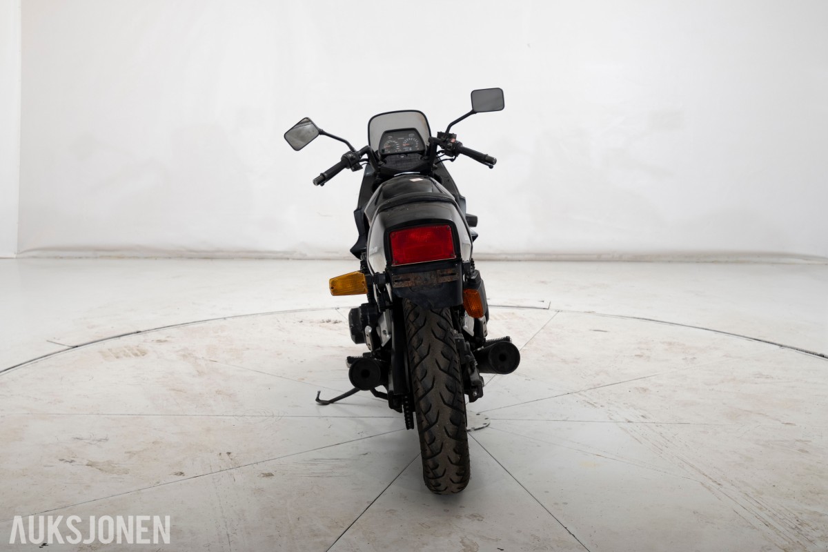 1985 Suzuki GSX 750 E - UTEN MINSTEPRIS!