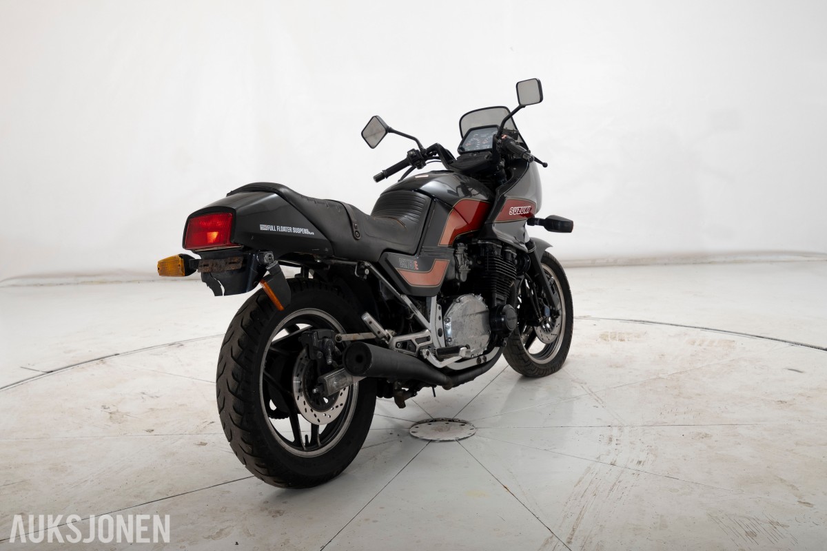 1985 Suzuki GSX 750 E - UTEN MINSTEPRIS!