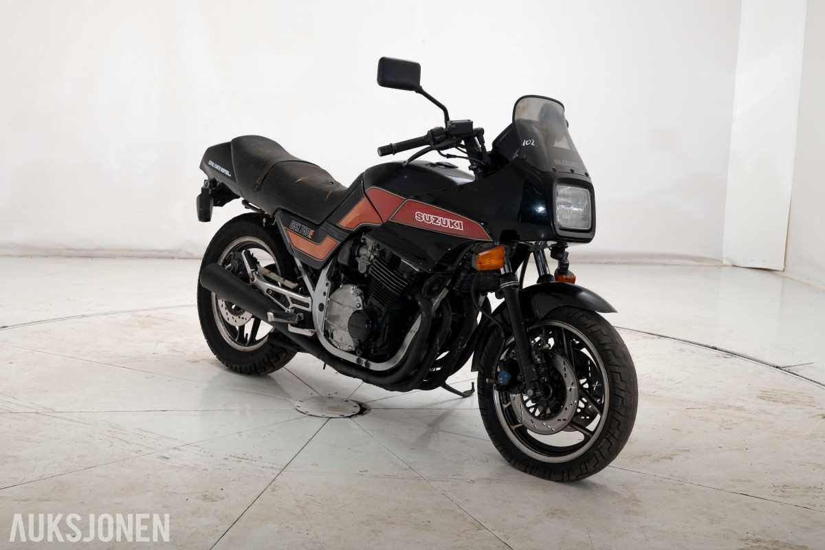 1985 Suzuki GSX 750 E - UTEN MINSTEPRIS!