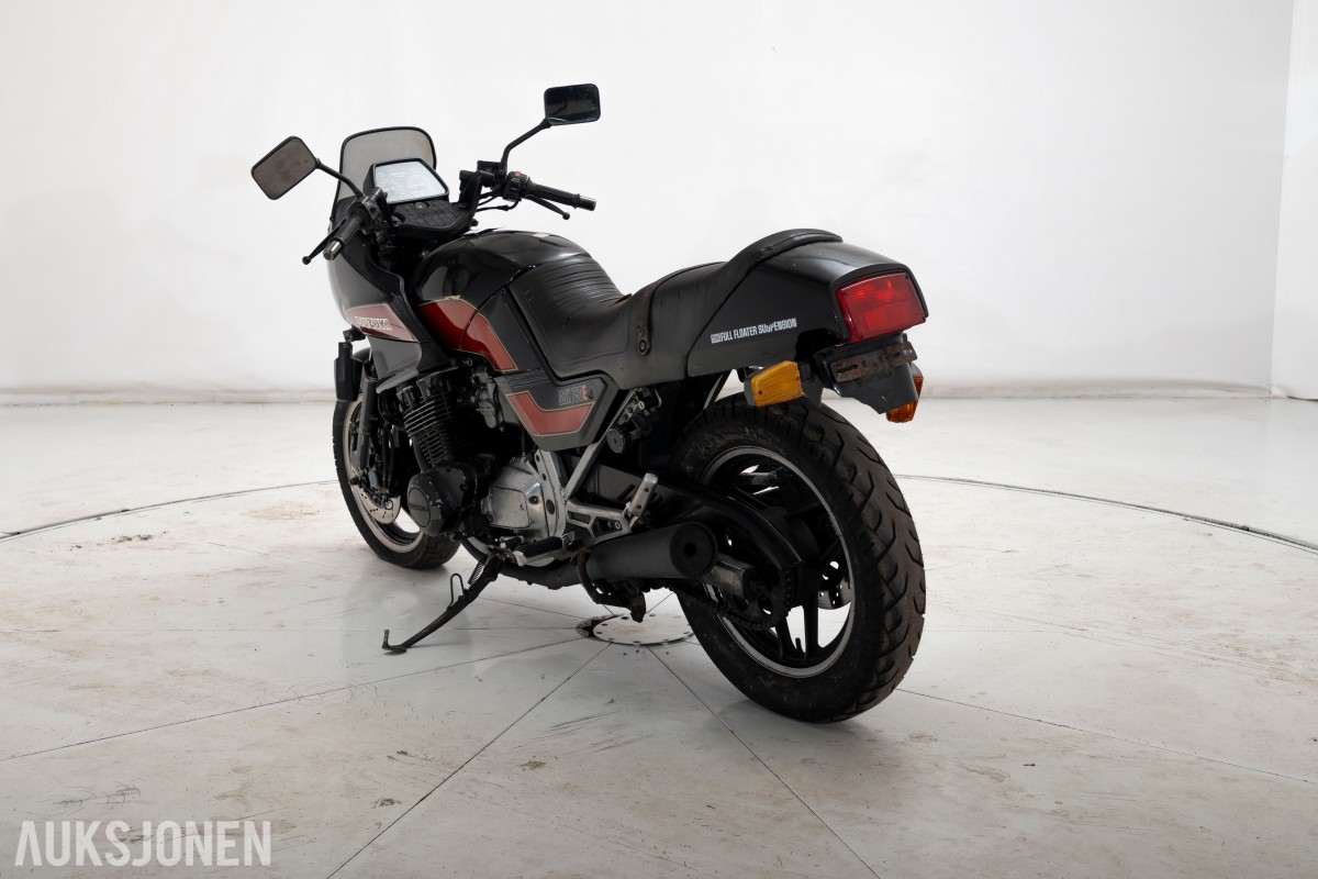 1985 Suzuki GSX 750 E - UTEN MINSTEPRIS!