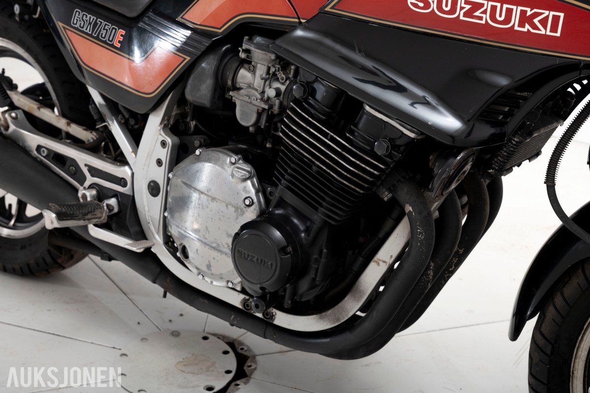 1985 Suzuki GSX 750 E - UTEN MINSTEPRIS!