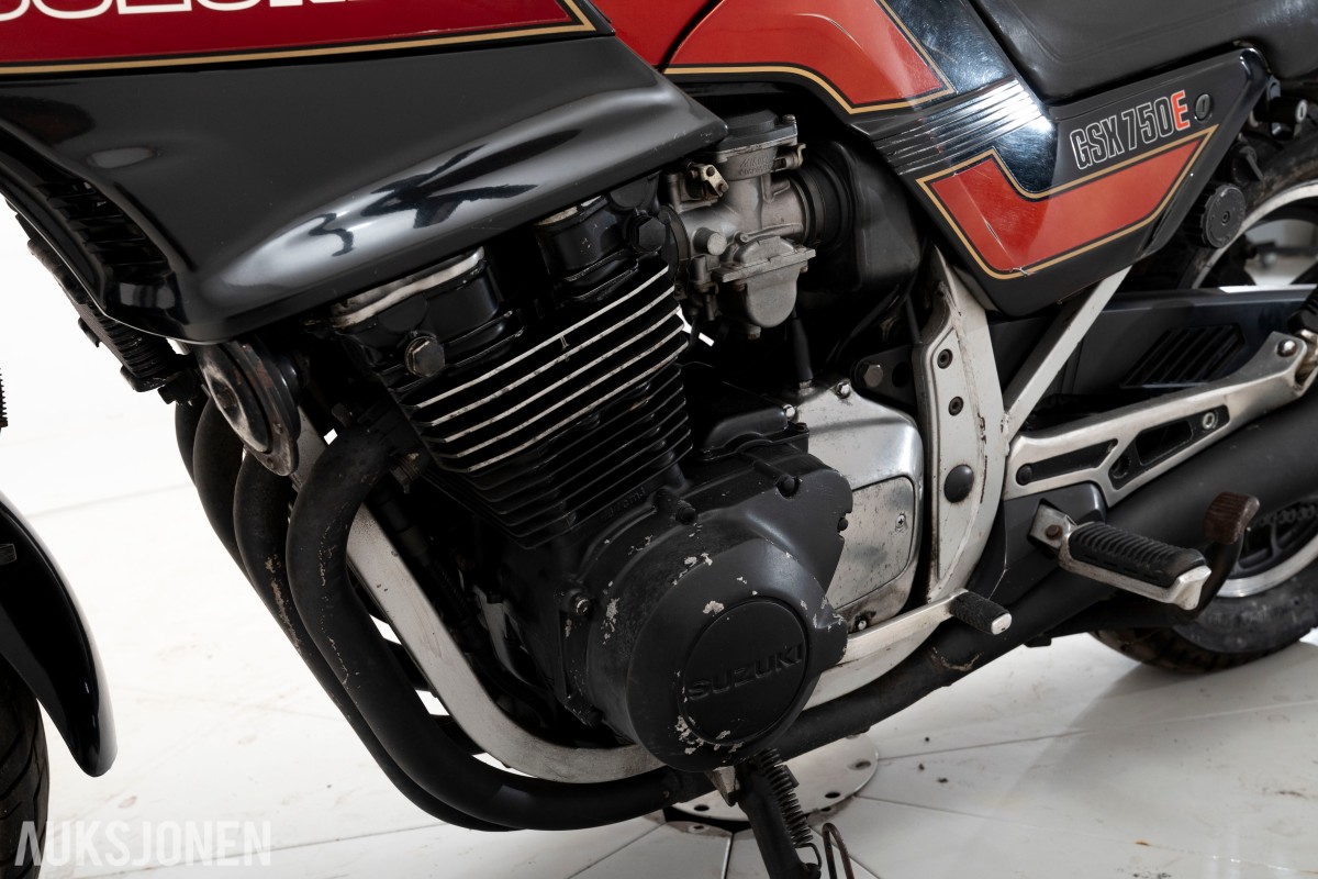 1985 Suzuki GSX 750 E - UTEN MINSTEPRIS!