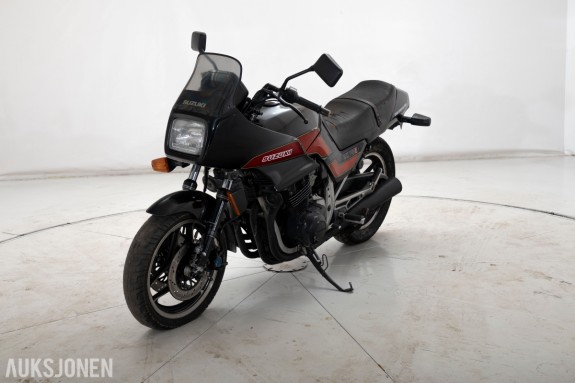 1985 Suzuki GSX 750 E - UTEN MINSTEPRIS!