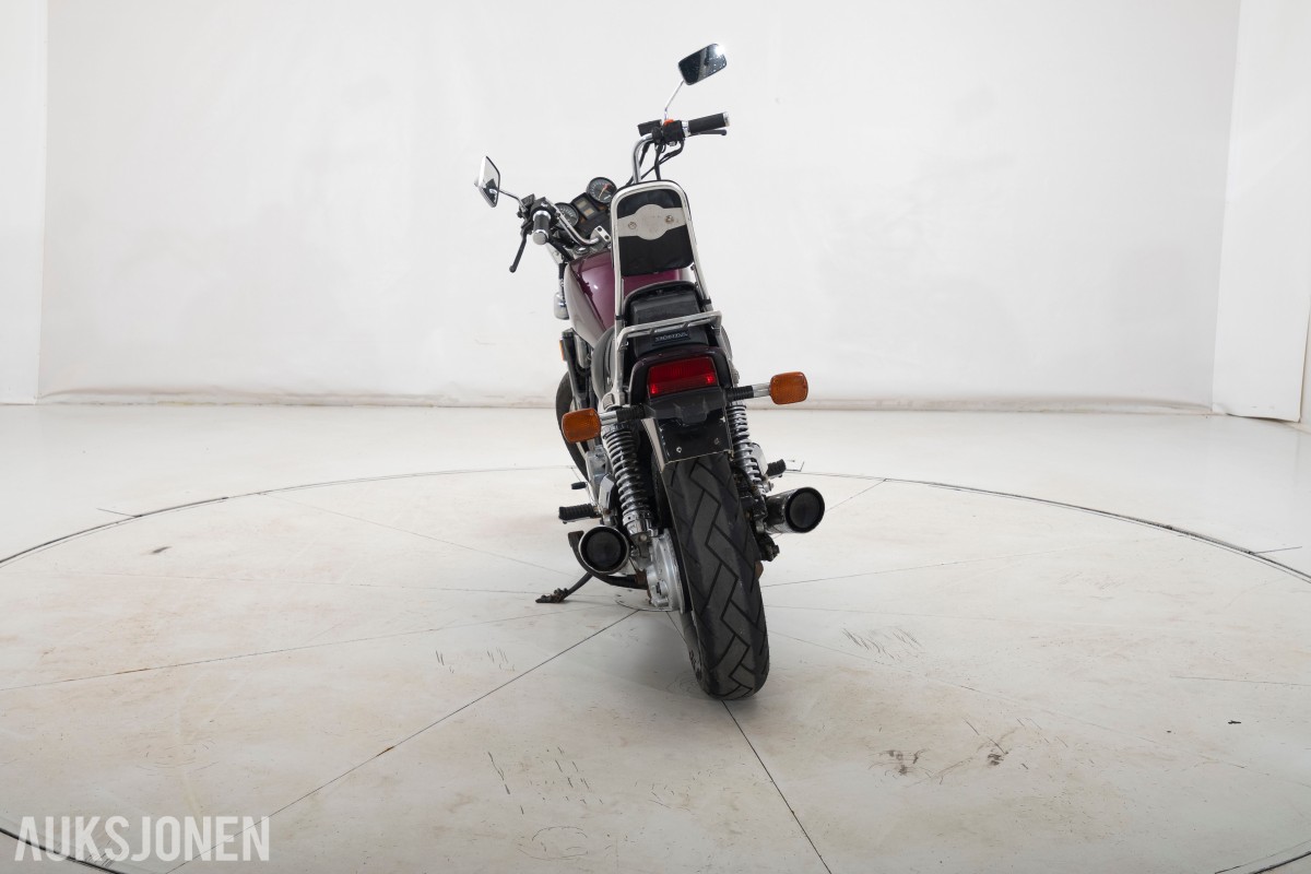 Honda Shadow VF 1100 - INGEN MINSTEPRIS! 