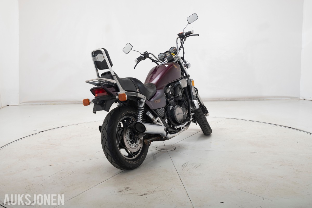 Honda Shadow VF 1100 - INGEN MINSTEPRIS! 