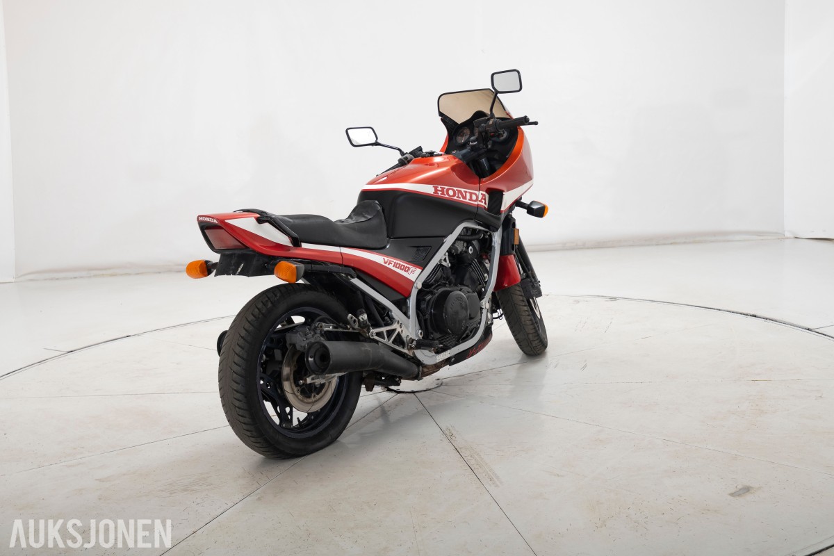1984 Honda VF 1000 F - INGEN MINSTEPRIS!