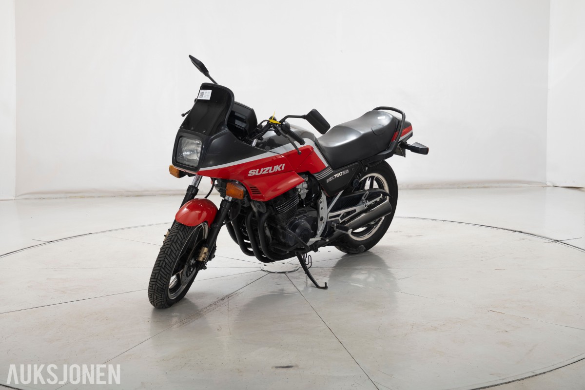 1990 Suzuki GSX750ES - INGEN MINSTEPRIS!