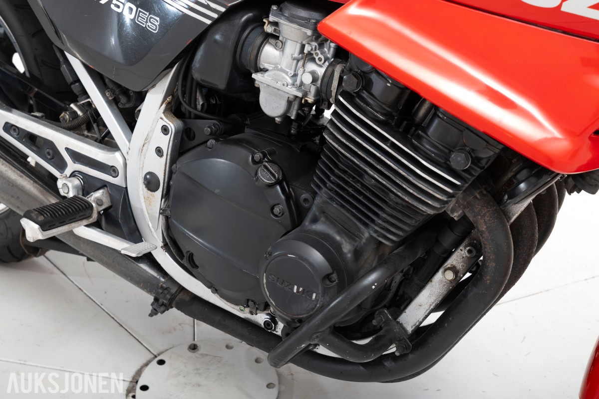1990 Suzuki GSX750ES - INGEN MINSTEPRIS!