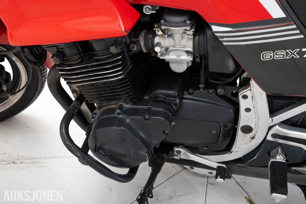 1990 Suzuki GSX750ES - INGEN MINSTEPRIS!