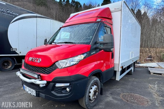 2015 Iveco Daily 72-170 / SK 4,8 Skapbil med sidedør og hyller i lasterom - Webasto i bil og i skap, 183.400 km - EU godkjent