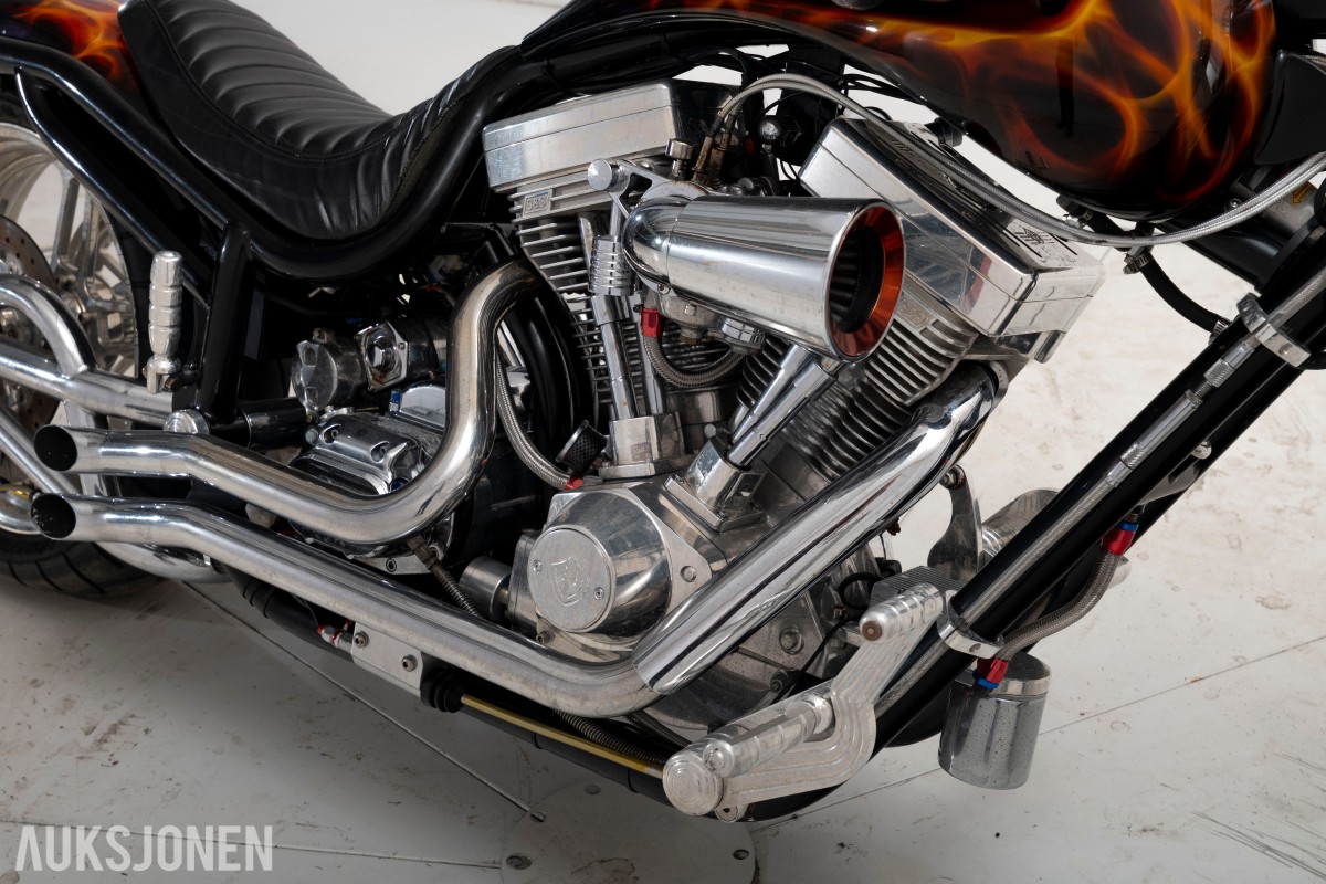 Harley-Davidson AMERICAN IRONHORSE - UTEN MINSTEPRIS!