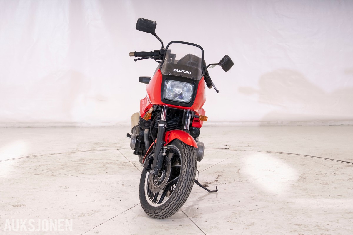 1984 Suzuki GSX750 - UTEN MINSTEPRIS! 