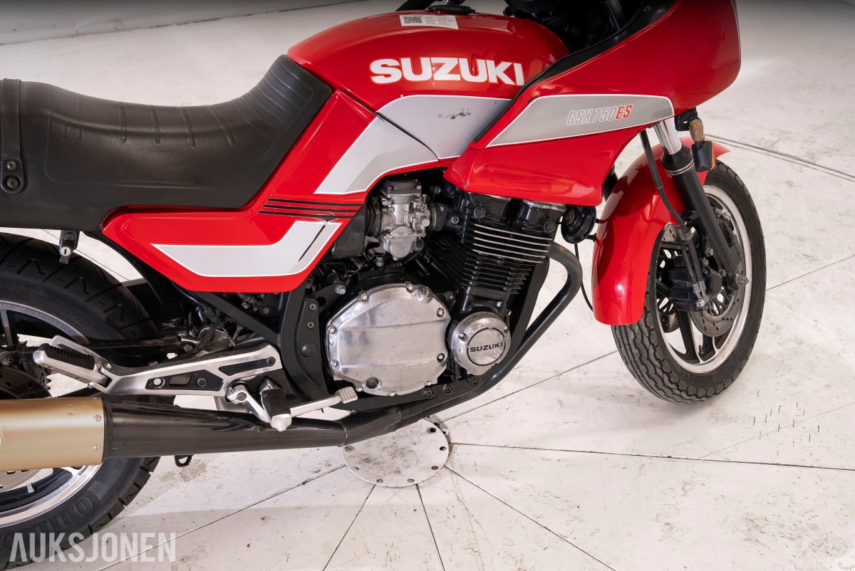 1984 Suzuki GSX750 - UTEN MINSTEPRIS! 