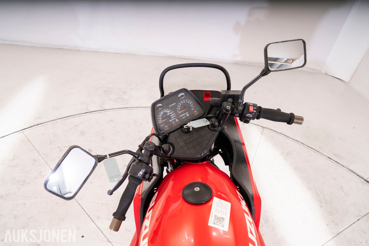 1984 Suzuki GSX750 - UTEN MINSTEPRIS! 