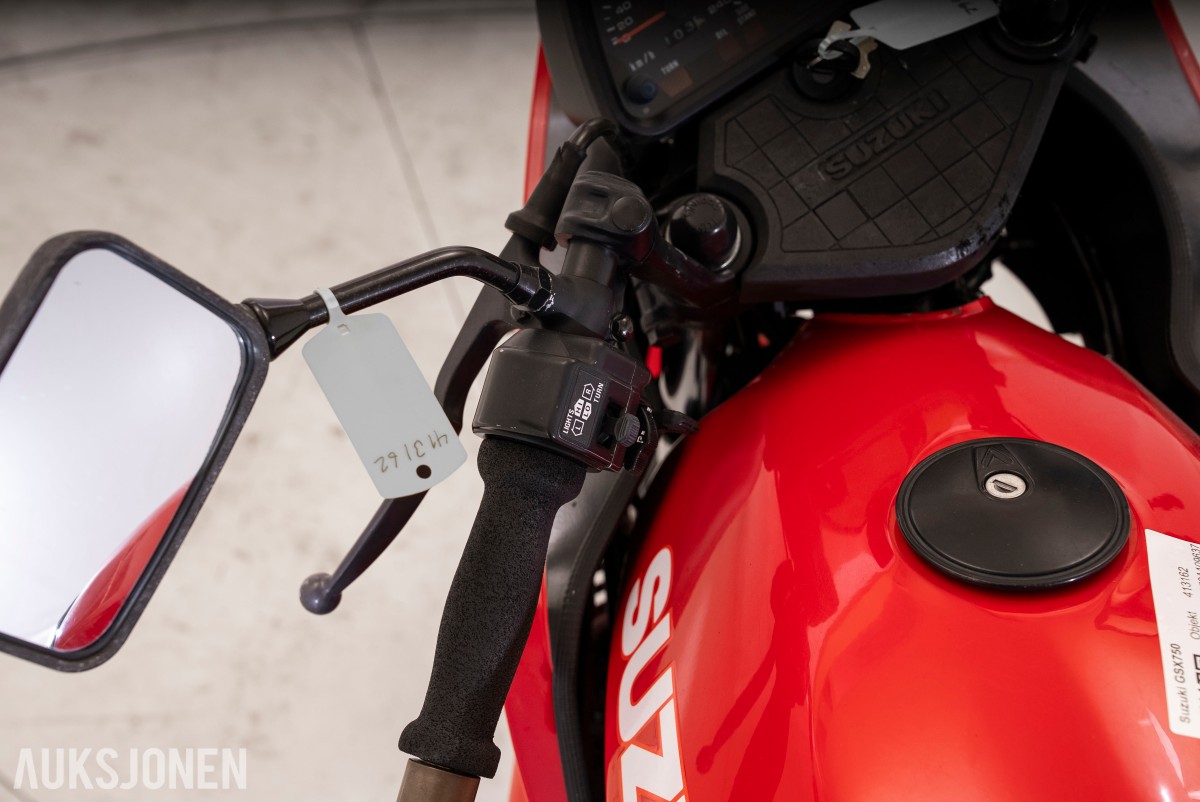 1984 Suzuki GSX750 - UTEN MINSTEPRIS! 