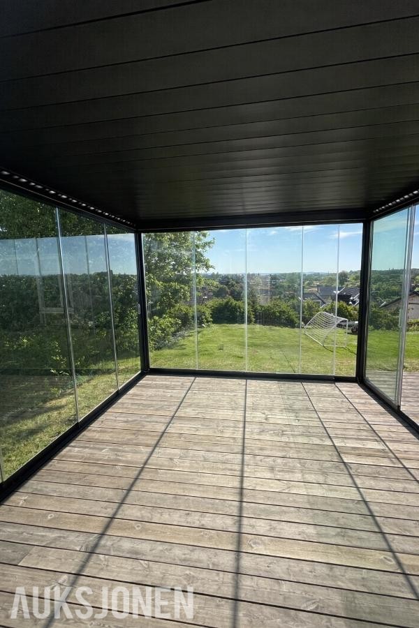 Heavy Duty 4x4x2,5m pergola med motor & fjernkontroll