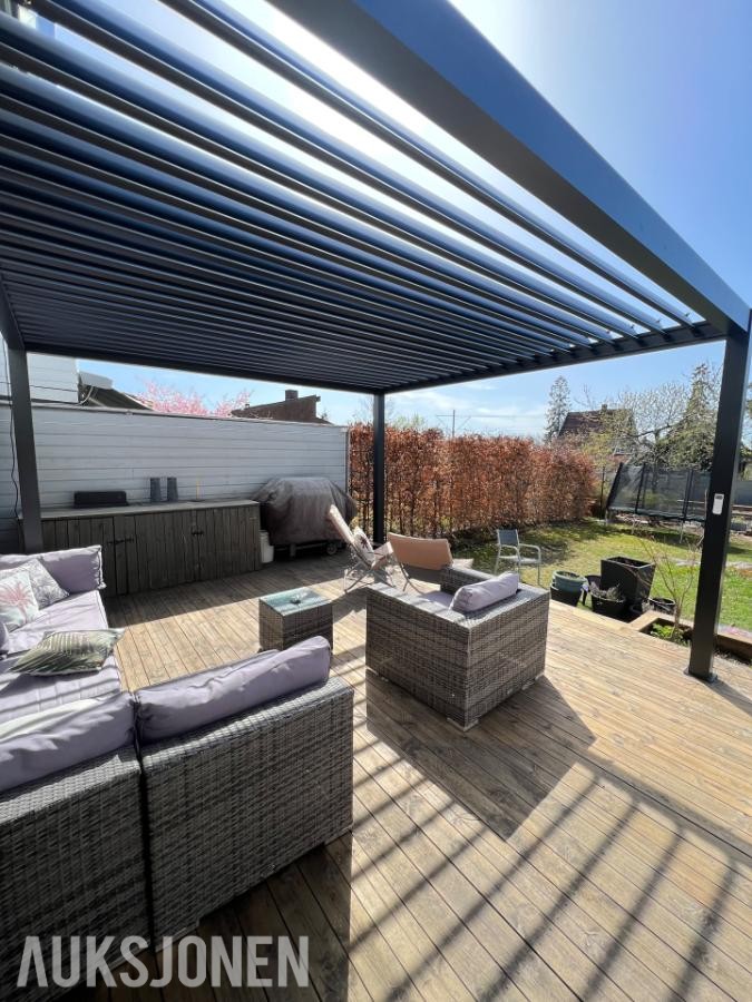 Heavy Duty 4x4x2,5m pergola med motor & fjernkontroll