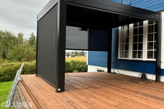 Heavy Duty 4x4x2,5m pergola med motor & fjernkontroll