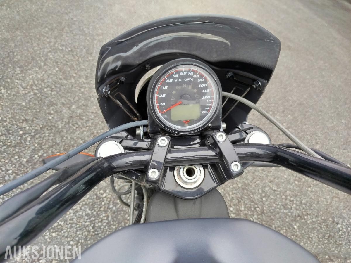 2017 VICTORY OCTANE 1200cm 105HK LAV KILOMETER KUN 8035KM AKRAPOVIC