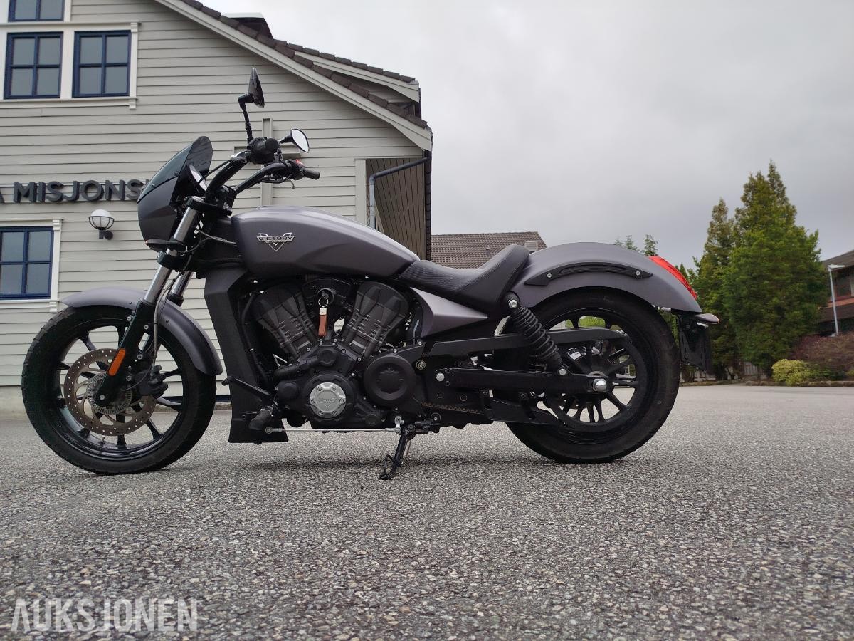 2017 VICTORY OCTANE 1200cm 105HK LAV KILOMETER KUN 8035KM AKRAPOVIC
