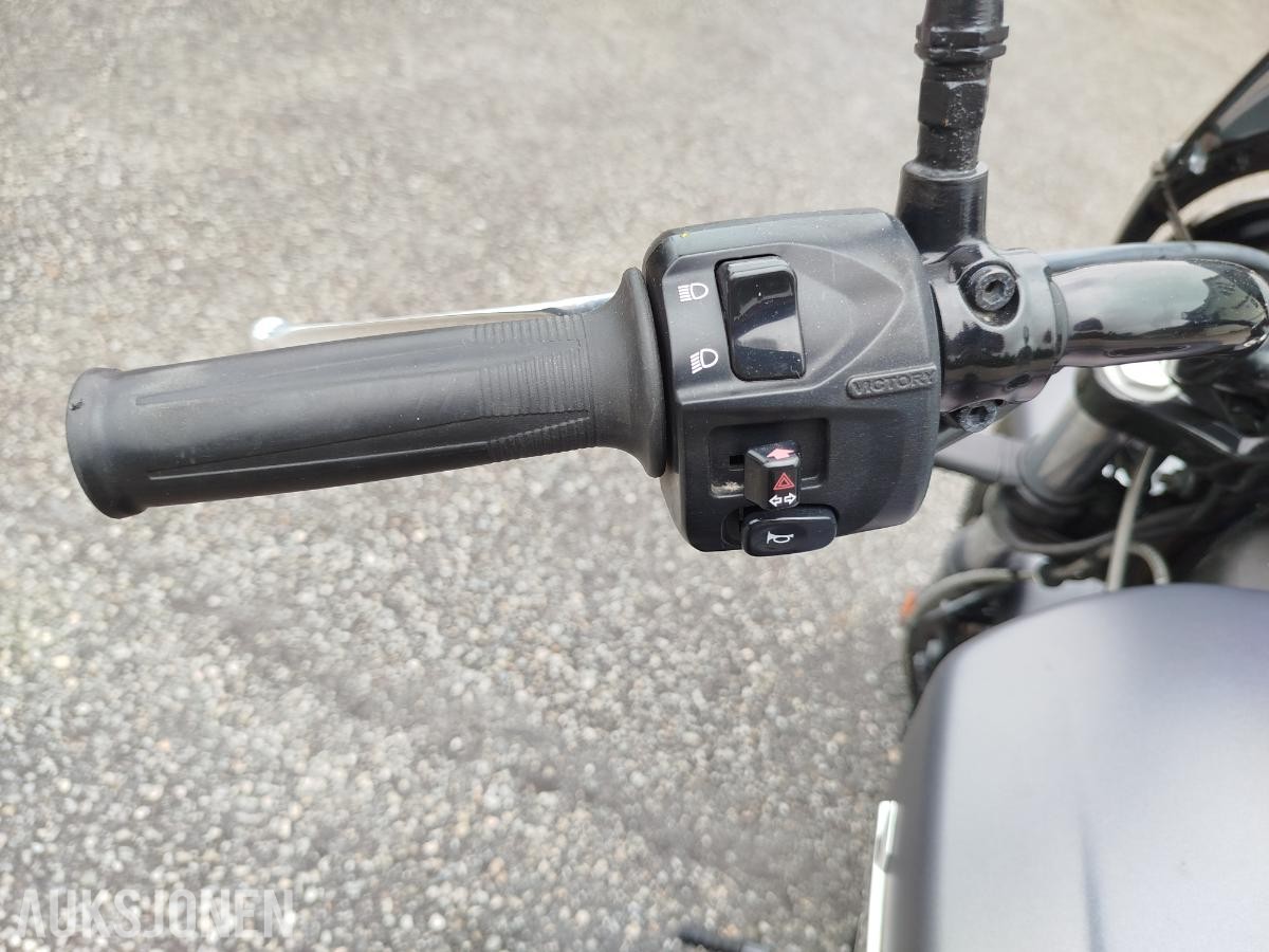 2017 VICTORY OCTANE 1200cm 105HK LAV KILOMETER KUN 8035KM AKRAPOVIC