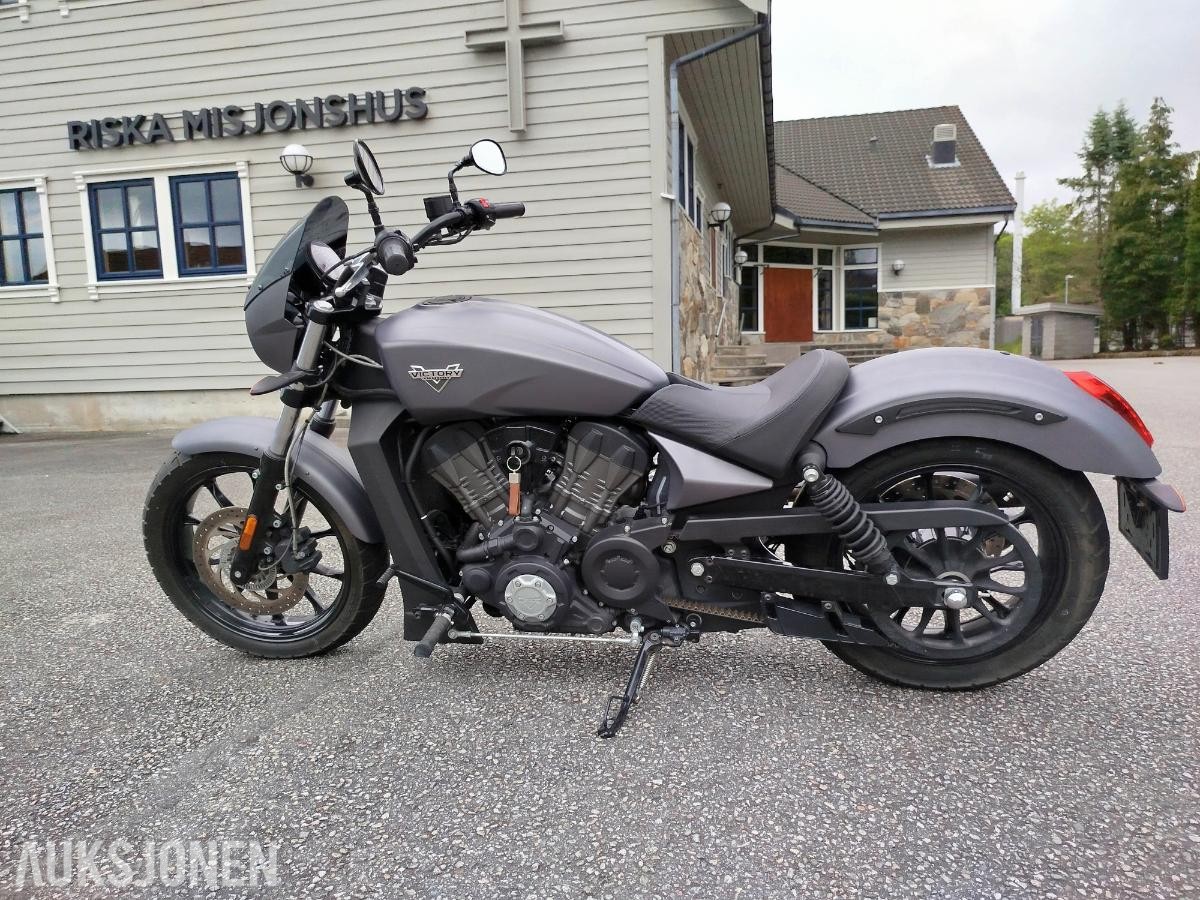 2017 VICTORY OCTANE 1200cm 105HK LAV KILOMETER KUN 8035KM AKRAPOVIC