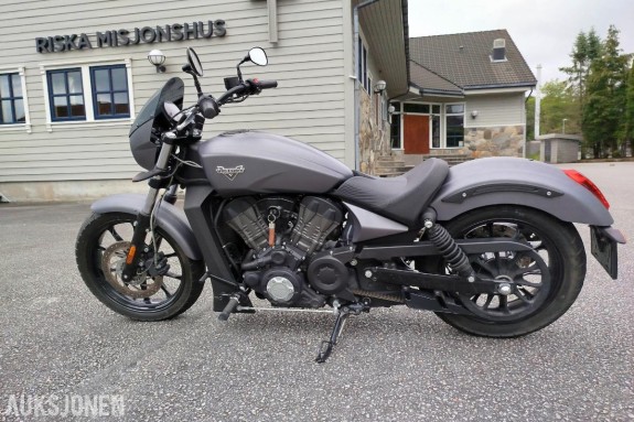 2017 VICTORY OCTANE 1200cm 105HK LAV KILOMETER KUN 8035KM AKRAPOVIC
