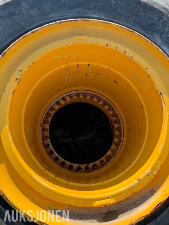  Volvo A40F - Brukt dumperdekk 29,5x25