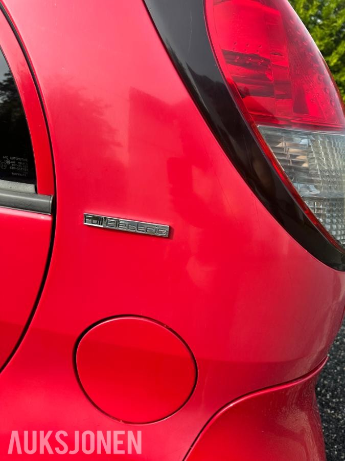 2011 Peugeot iOn, s+v dekk eu ok 05.2027 107500km