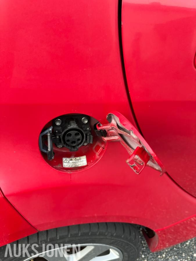 2011 Peugeot iOn, s+v dekk eu ok 05.2027 107500km