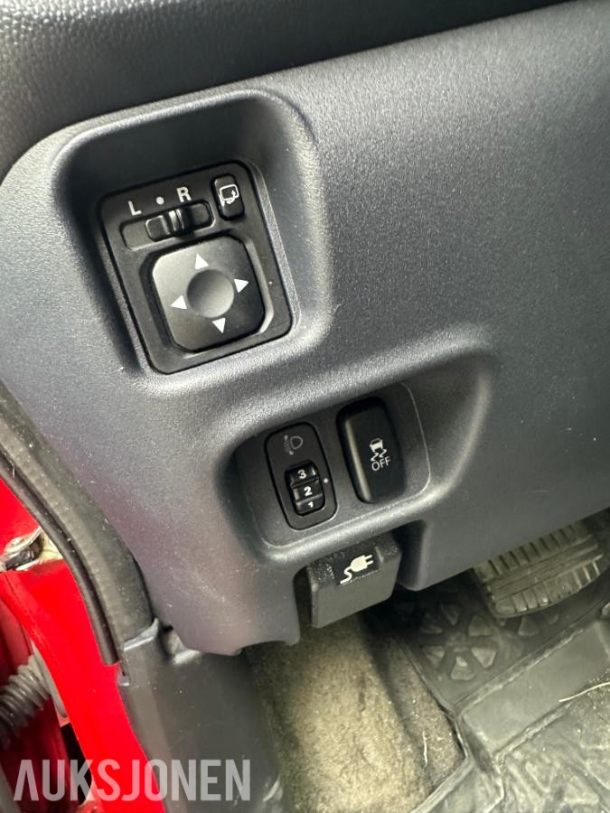 2011 Peugeot iOn, s+v dekk eu ok 05.2027 107500km