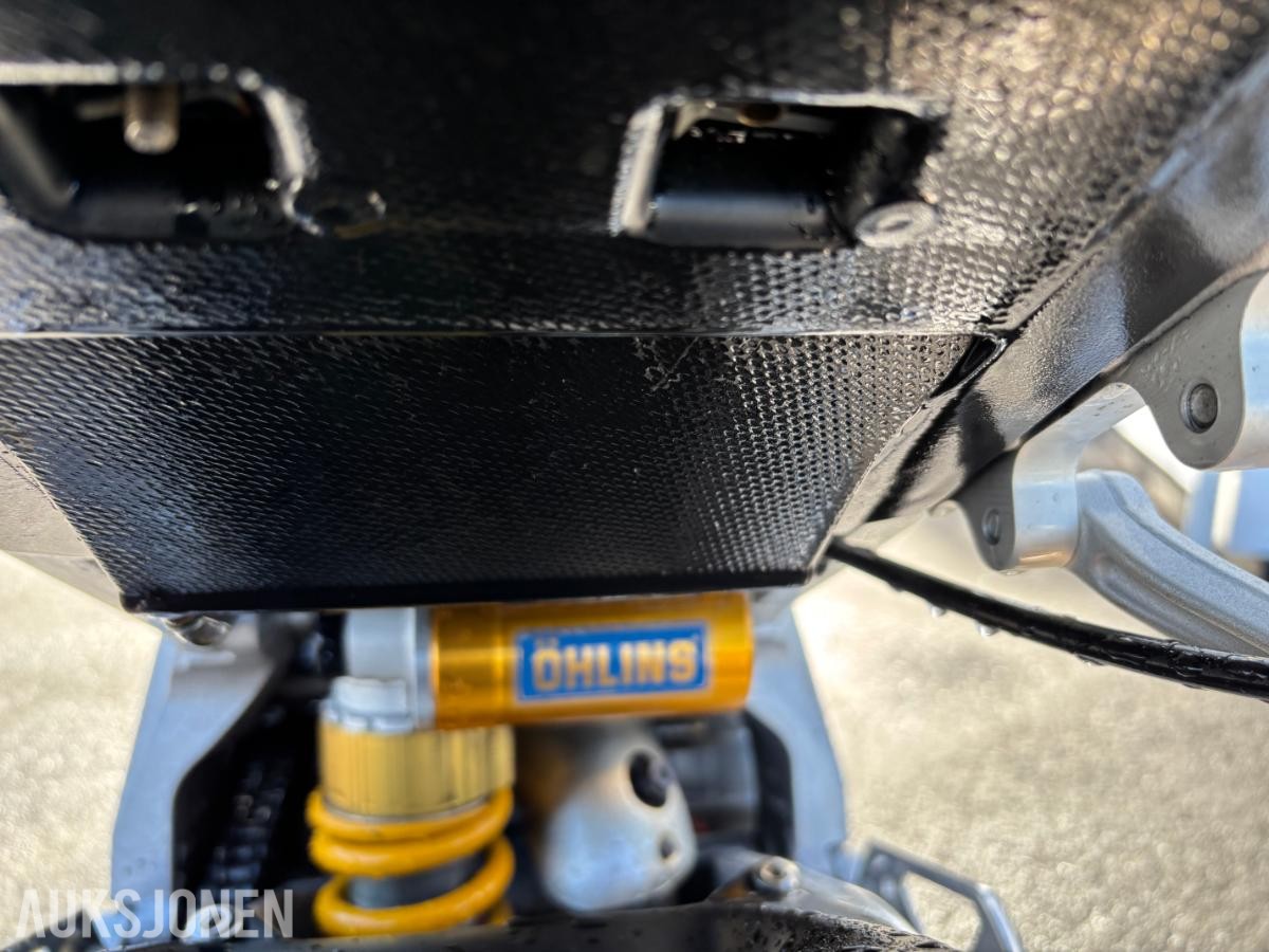 2013 Aprilia RSV 1000 Tuono Akrapovic