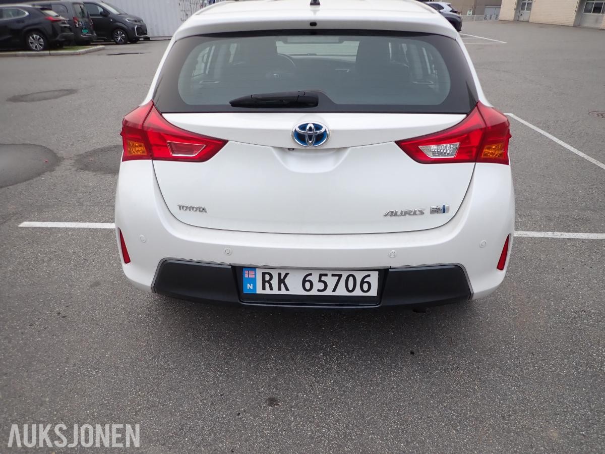 2013 Toyota Auris, 1.8,Hybrid Automat Ryggekamera EU OK til 03.2027