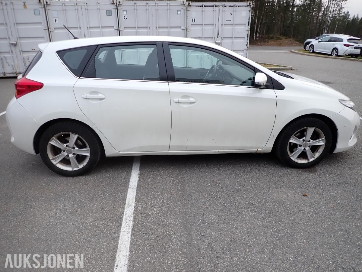 2013 Toyota Auris, 1.8,Hybrid Automat Ryggekamera EU OK til 03.2027