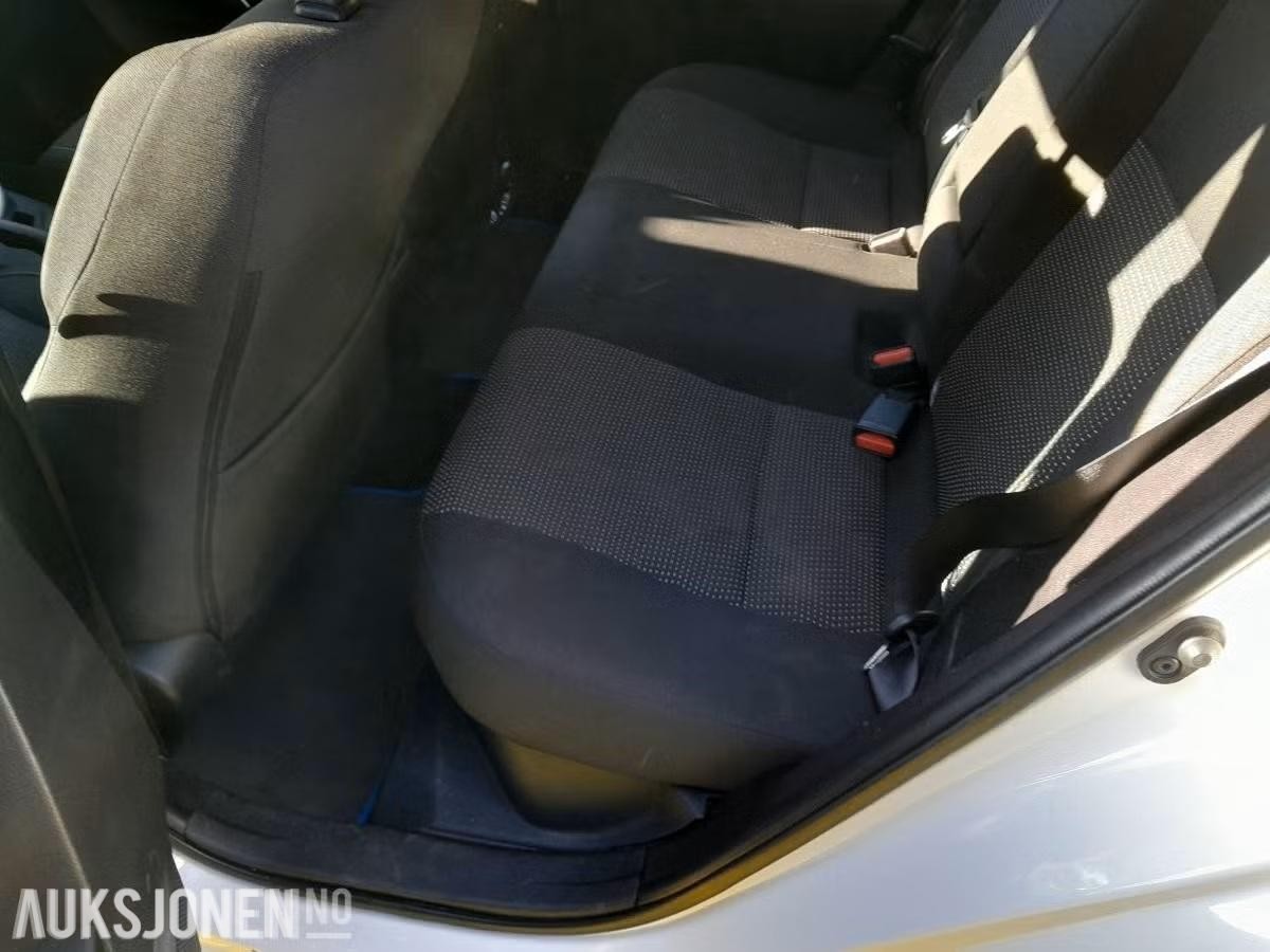 2013 Toyota Auris, 1.8,Hybrid Automat Ryggekamera EU OK til 03.2027