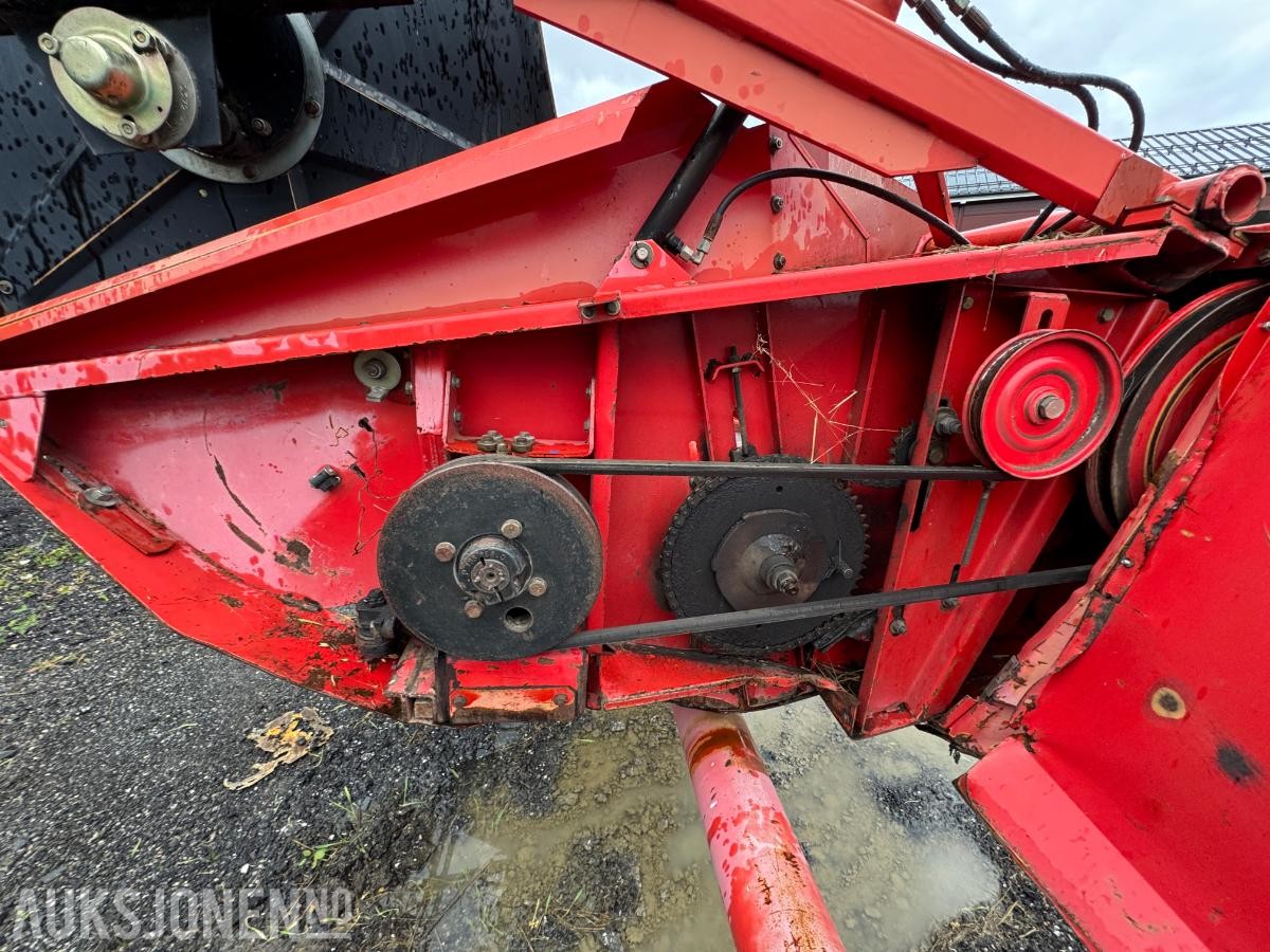 1996 Massey Ferguson MF 34 skurtresker