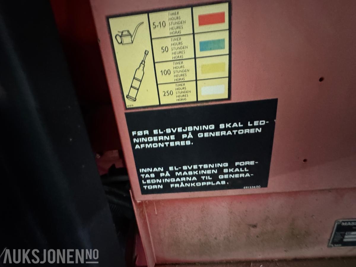 1996 Massey Ferguson MF 34 skurtresker