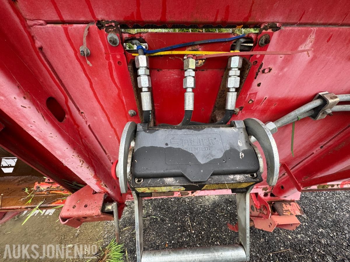 1996 Massey Ferguson MF 34 skurtresker